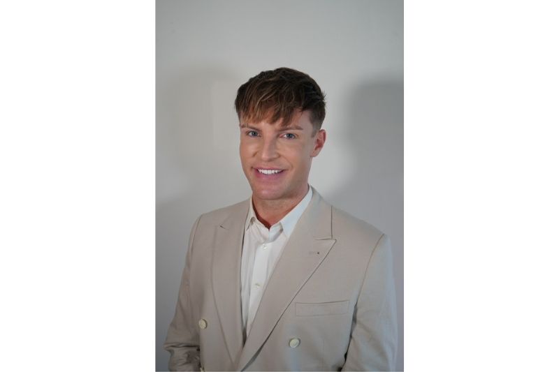 Dr. Dylan Magee